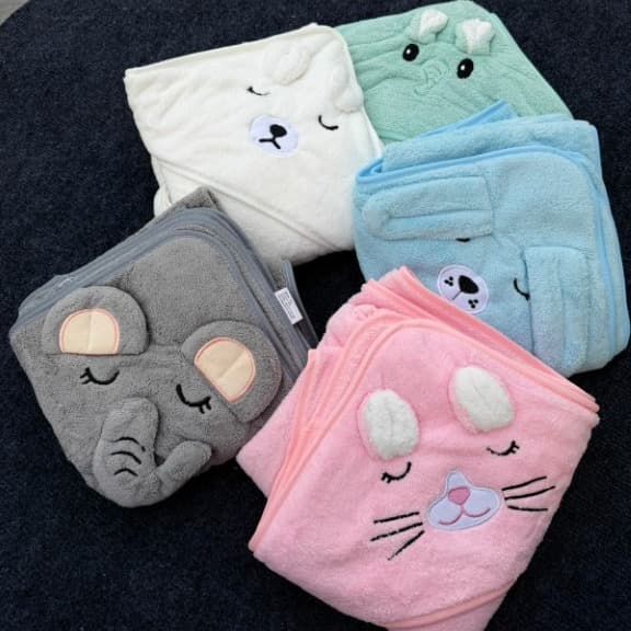 Hooded Bath Towel 2
